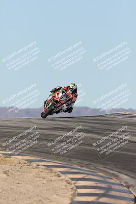 media/Dec-07-2025-CVMA (Sun) [[3e7d2de5dc]]/Race 7-Formula Lightweight Twins Shootout/